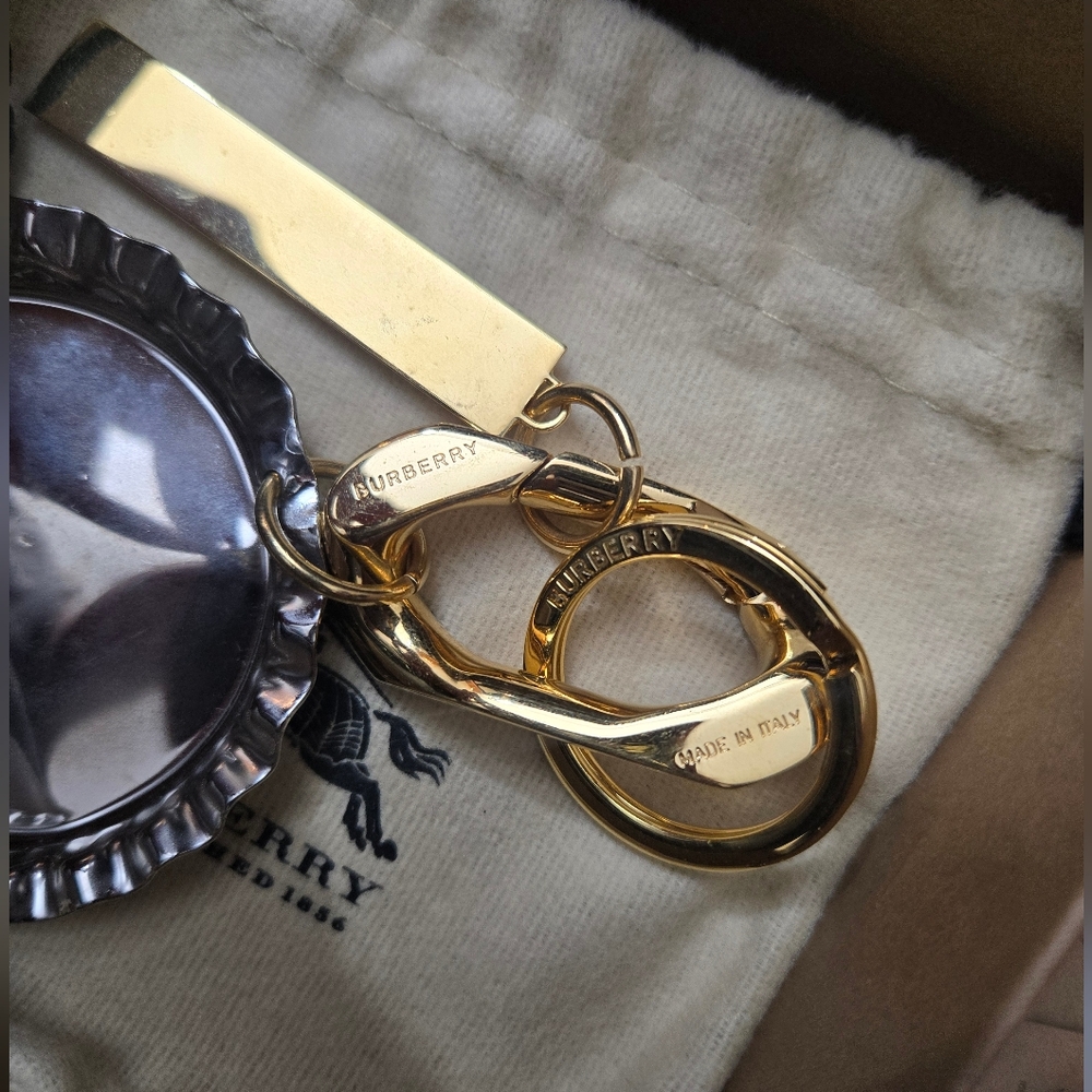 Burberry Beer Cap Logo Bag Charm/ Key Holder - Picture 3 of 9